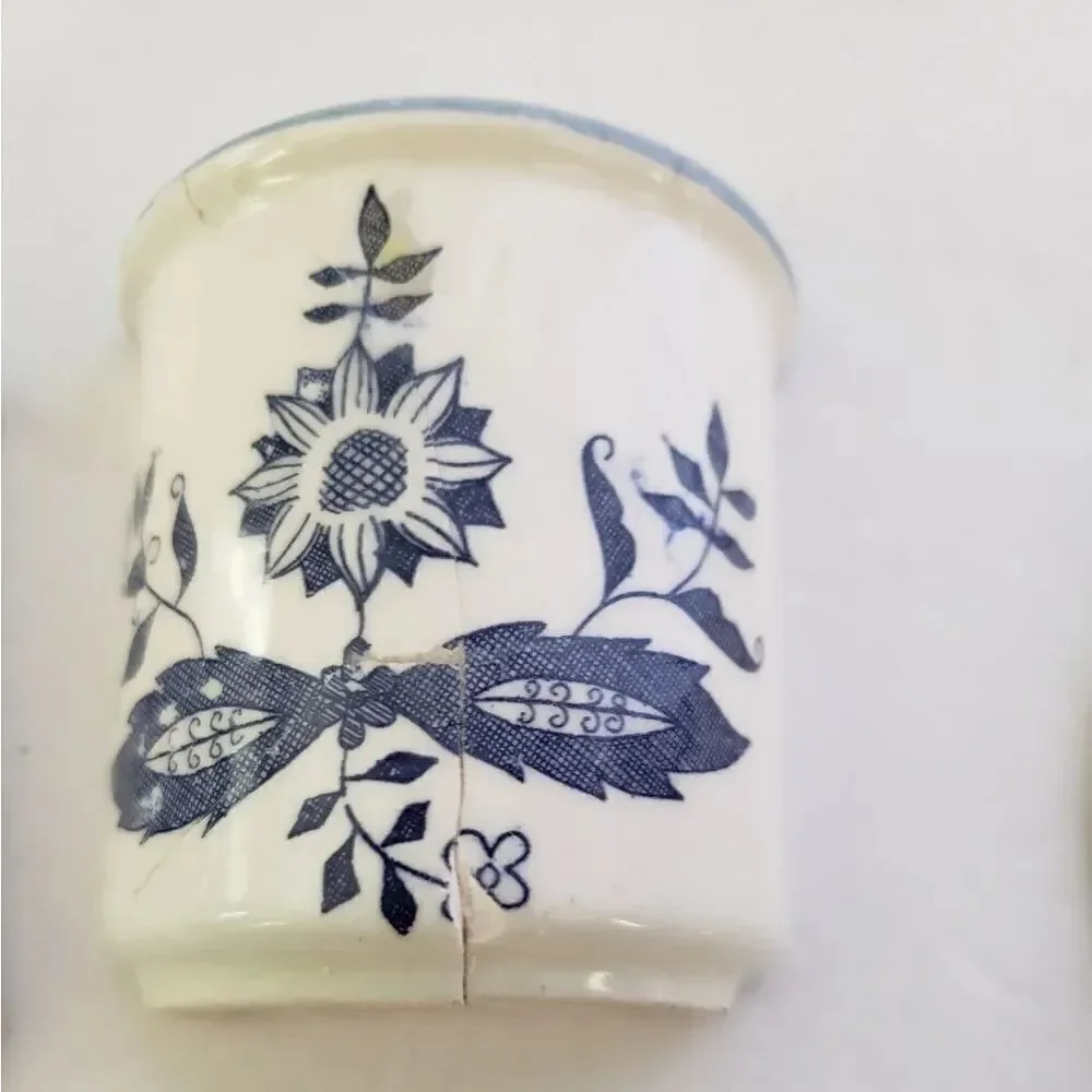 3 Piece Salt & Pepper Shaker Set